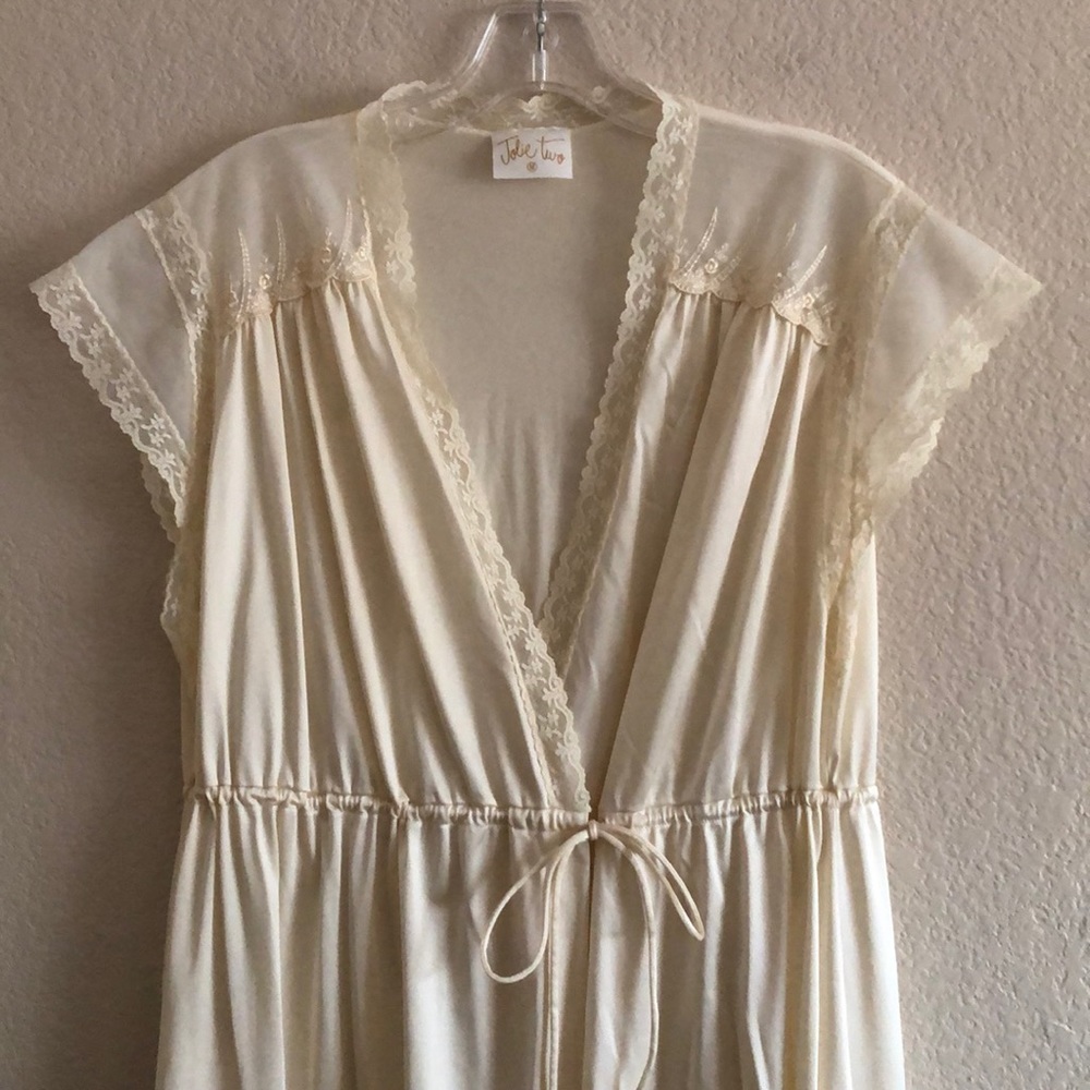 Vintage Maxi Robe - Picture 2 of 6
